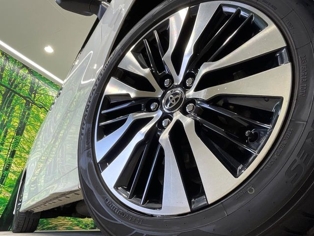 �y����18�C���`�A���~�z�C�[���z�O�ςɃ}�b�`���������A���~�z�C�[���𑕒����Ă���܂��B�e��ЊO�A���~�z�C�[����A�X�^�b�h���X�^�C�����戵�����Ă���܂��B���񂲑��k����������