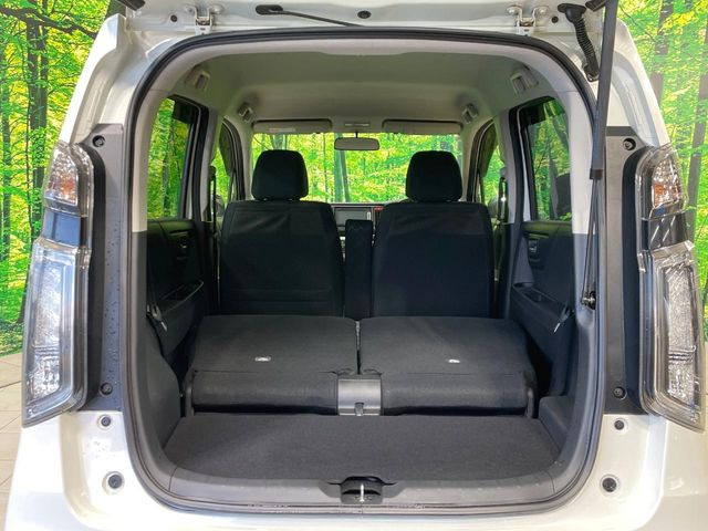 ���i�̂���������ʋ΁A���}���ɏ\���ȉ׎��X�y�[�X���m�ۂ��Ă���܂��B�Z�J���h�V�[�g��|���ƁA�傫�ȉו��̐ύڂ��\�ł���