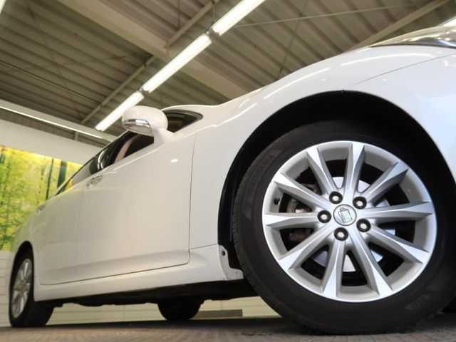 �y����17�C���`�A���~�z�C�[���z�O�ςɃ}�b�`���������A���~�z�C�[���𑕒����Ă���܂��B�e��ЊO�A���~�z�C�[����A�X�^�b�h���X�^�C�����戵�����Ă���܂��B���񂲑��k����������