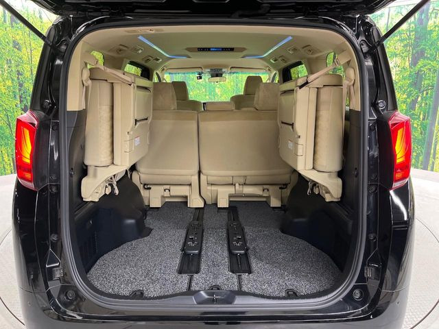 ���i�̂���������ʋ΁A���}���ɏ\���ȉ׎��X�y�[�X���m�ۂ��Ă���܂��B3��ڂ�|���ƁA�傫�ȉו��̐ύڂ��\�ł���