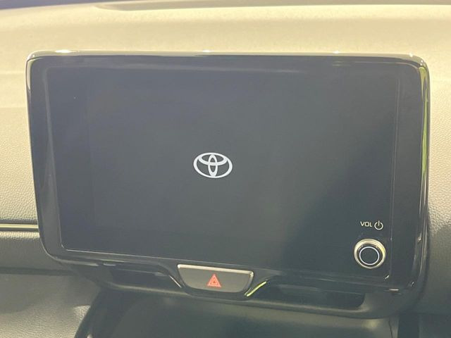 �y8�C���` �f�B�X�v���C�I�[�f�B�I�z���ʂ̃f�B�X�v���C��AppleCarPlay��AndroidAuto�����p�\�B�傫�ȉ�ʂŃX�}�z�i�r�A�v���������p���������܂���