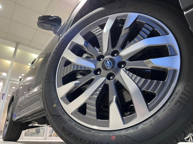 �y����19�C���`�A���~�z�C�[���z�O�ςɃ}�b�`���������A���~�z�C�[���𑕒����Ă���܂��B�e��ЊO�A���~�z�C�[����A�X�^�b�h���X�^�C�����戵�����Ă���܂��B���񂲑��k����������