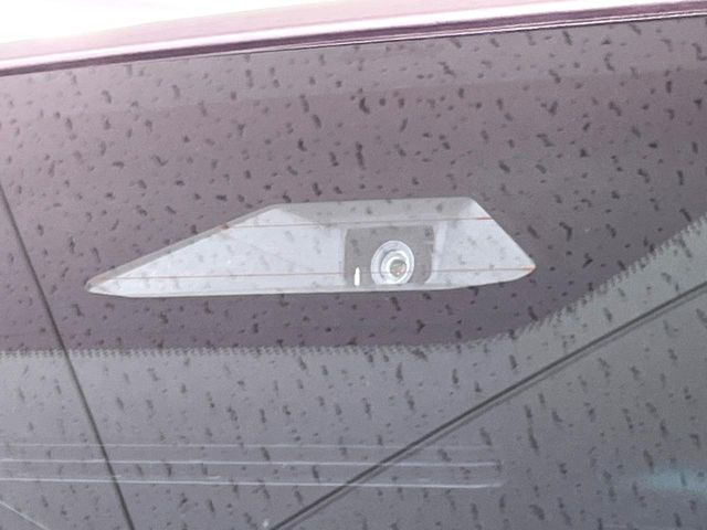 �y�g���^�Z�[�t�e�B�Z���X�z���s���ɑO���̎ԗ�����F�����A�Փ˂������Ȏ��͌x��ƃu���[�L�ŏՓˉ���Ɣ�Q�y�����A�V�X�g�B�����S�Ƀh���C�u�����y���݂��������܂��B