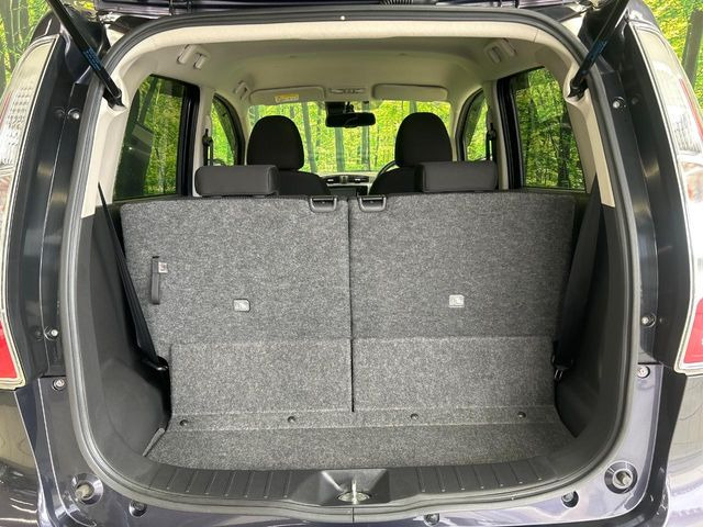 ���i�̂���������ʋ΁A���}���ɏ\���ȉ׎��X�y�[�X���m�ۂ��Ă���܂��B�Z�J���h�V�[�g��|���ƁA�傫�ȉו��̐ύڂ��\�ł���