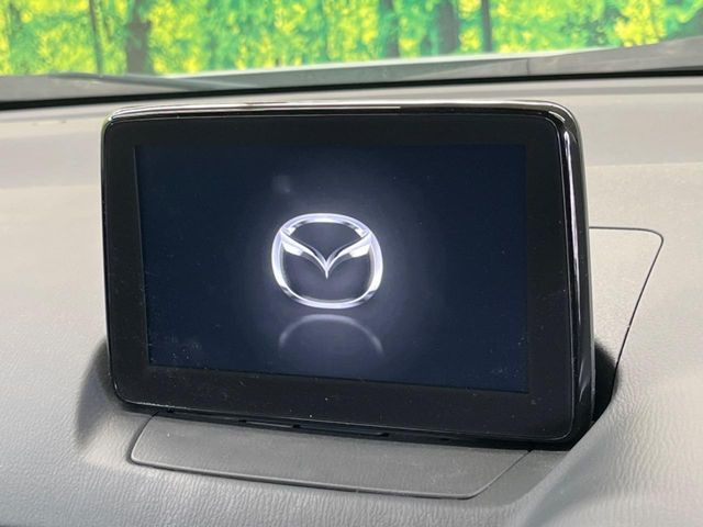 �y�}�c�_�R�l�N�g�i�r�z�ԓ��̕��͋C�Ƀ}�b�`������̌^�^�C�v�̃i�r�B�e����q�ݒ��Bluetooth�Đ����A�l�X�ȋ@�\���y���߂܂��B�����I�ȃ_�C�������삪�\�ŁA�g��������ǍD�ł��B