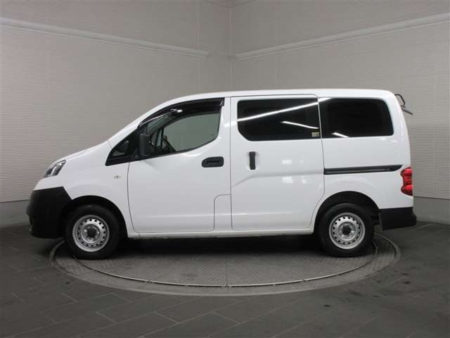 NV200バネットバン1.6 DX