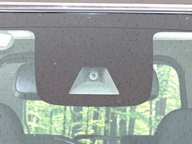 �y�C���e���W�F���g�G�}�[�W�F���V�[�u���[�L�z�t�����g�J�����őO���̎ԗ�����s�҂����m�B�Փ˂������Ȏ��͏Փ˔�Q�y���u���[�L���쓮�A�Փˉ�����T�|�[�g�B�����S�Ƀh���C�u�����y���݂��������܂��B