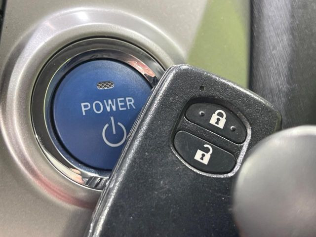 �y�X�}�[�g�L�[�z�J�o����|�P�b�g�ɓ��ꂽ�܂܂ł��h�A�̎{���E�������\�ȃX�}�[�g�L�[�𑕔��B�G���W���̃I���E�I�t�����J�M�����o���K�v����������Ƃ��Ă��֗��ł���