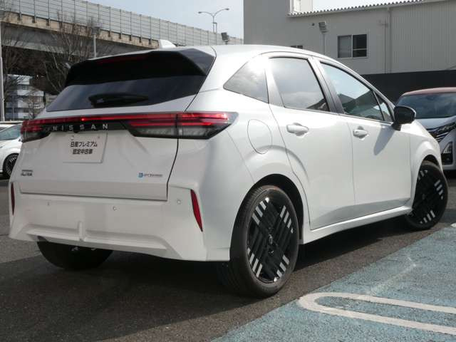 ノートオーラ1.2 G レザーエディション