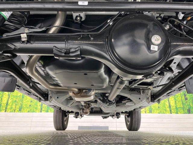 ��D�]�𒸂��Ă���܂��{�f�B�̒e�X�v���b�V���R�[�g���D�]��t���B�ʏ�̃K���X�R�[�g�ƈقȂ�A�ϋv�N��6�N�̖��@���K���X�R�[�e�B���O���A�{�f�B���L���C�ȏ�Ԃɕۂ��Ă���܂��B