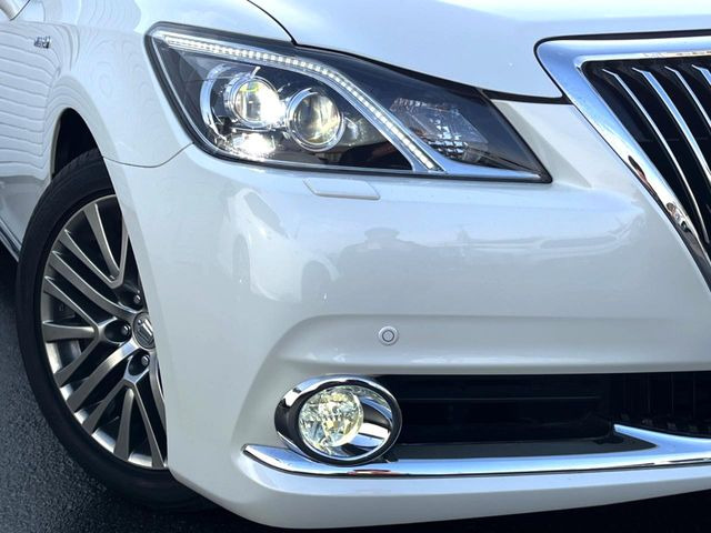 �yLED�w�b�h���C�g�z���V����ԑ��s�����ǍD�Ȏ��E���m�ۂ����S���ĉ^�]�ł��鍂�P�xLED�w�b�h���C�g�𑕔�!�_�����x�������A����d�͂��}�����Ă��܂��B