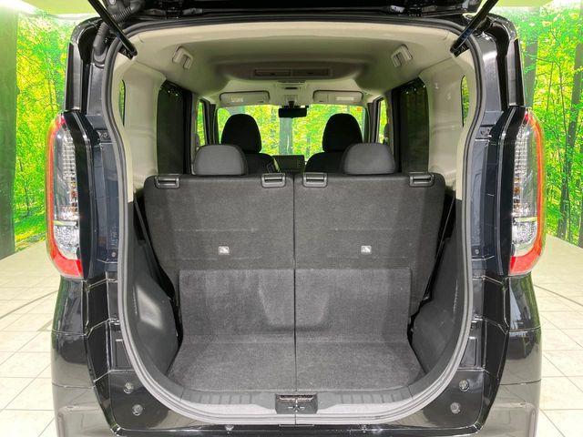 ���i�̂���������ʋ΁A���}���ɏ\���ȉ׎��X�y�[�X���m�ۂ��Ă���܂��B�Z�J���h�V�[�g��|���ƁA�傫�ȉו��̐ύڂ��\�ł���