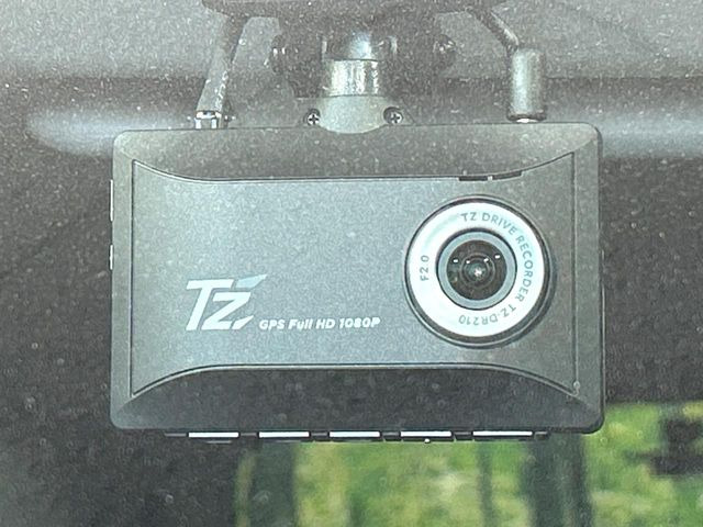 【ドライブレコーダー】ドライブレコーダー装備!走行中はもちろん、あおり運転や事故に遭遇した際、映像で記録し、万一のリスクに備えます。※記録用SDカードはお客様ご自身でご準備いただく必要があります。