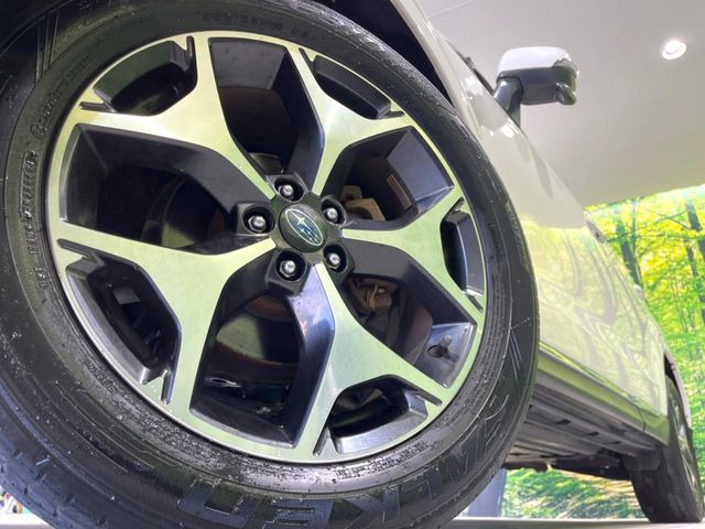 �y�����I�v�V����18�C���`�A���~�z�C�[���z�����I�v�V�����z�C�[���𑕒��B���s���\�̌���ɉ����A�O�ς����X�^�C���b�V���ɂȂ��Ă��܂��B