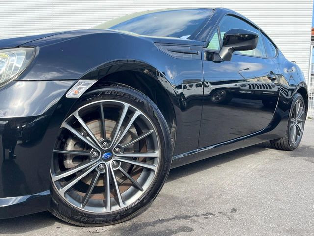 �y�����I�v�V����17�C���`�A���~�z�C�[���z�����I�v�V�����z�C�[���𑕒��B���s���\�̌���ɉ����A�O�ς����X�^�C���b�V���ɂȂ��Ă��܂��B