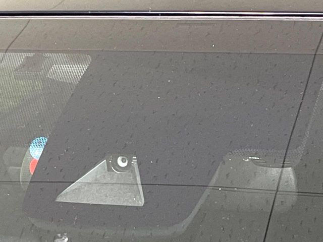 �y�g���^�Z�[�t�e�B�Z���X�z���s���ɑO���̎ԗ�����F�����A�Փ˂������Ȏ��͌x��ƃu���[�L�ŏՓˉ���Ɣ�Q�y�����A�V�X�g�B�����S�Ƀh���C�u�����y���݂��������܂��B