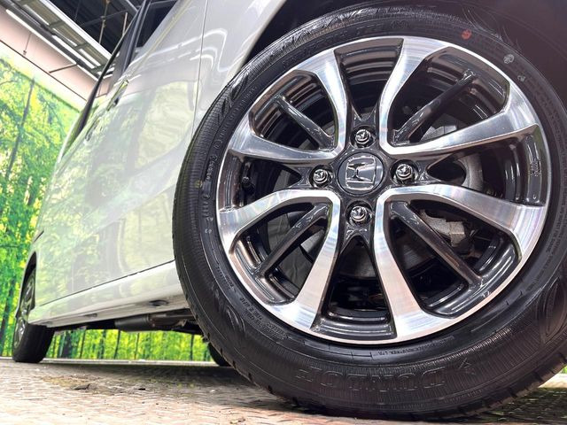 �y����14�C���`�A���~�z�C�[���z�O�ςɃ}�b�`���������A���~�z�C�[���𑕒����Ă���܂��B�e��ЊO�A���~�z�C�[����A�X�^�b�h���X�^�C�����戵�����Ă���܂��B���񂲑��k����������