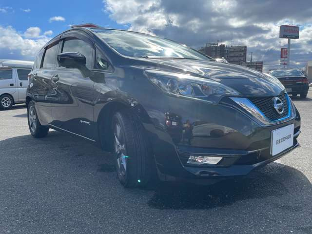 ノート1.2 e-POWER X ブラックアロー