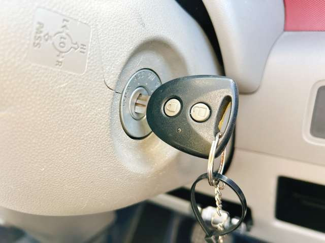 �y�X�}�[�g�L�[�z�J�o����|�P�b�g�ɓ��ꂽ�܂܃h�A�̊J���ł��A�y�X�G���W�����������܂���