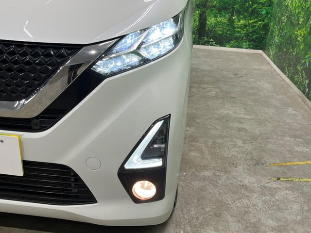 �yLED�w�b�h���C�g�z���V����ԑ��s�����ǍD�Ȏ��E���m�ۂ����S���ĉ^�]�ł��鍂�P�xLED�w�b�h���C�g�𑕔�!�_�����x�������A����d�͂��}�����Ă��܂��B