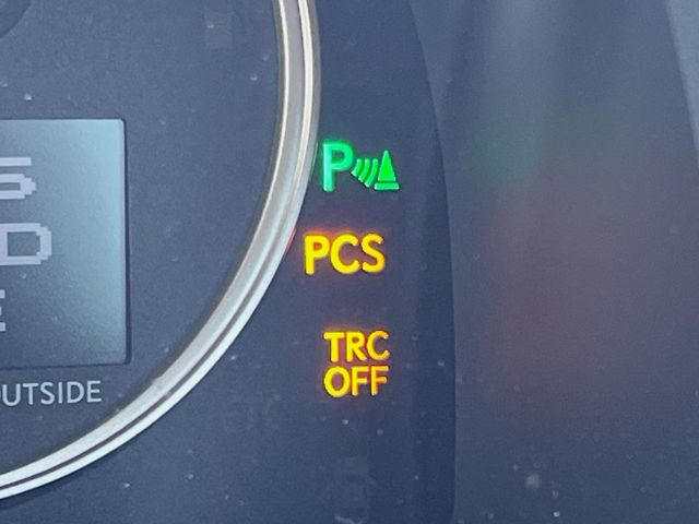 �y�v���N���b�V���Z�[�t�e�B�z�O���̎ԗ��������m���A�Փ˂������Ȏ��͌x��Œ��ӂ𑣂��A�u���[�L�𓥂ޗ͂��T�|�[�g�B�u���[�L�𓥂߂Ȃ������ꍇ�͏Փ˔�Q�y���u���[�L���쓮�A�Փˉ�����T�|�[�g���܂��B