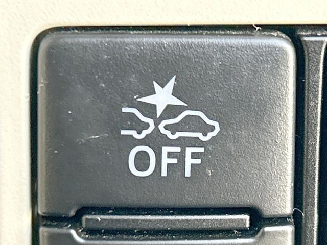 �y�X�}�[�g�A�V�X�g�z���s���ɑO���̎ԗ�����F�����A�Փ˂������Ȏ��͌x��ƃu���[�L�ŏՓˉ���Ɣ�Q�y�����A�V�X�g�B�����S�Ƀh���C�u�����y���݂��������܂��B