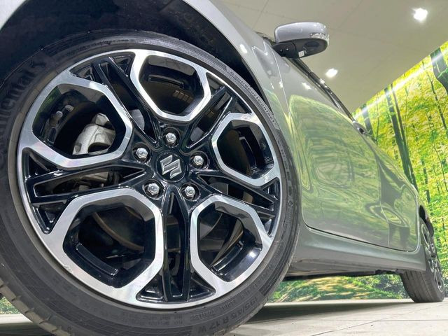 �y����17�C���`�A���~�z�C�[���z�O�ςɃ}�b�`���������A���~�z�C�[���𑕒����Ă���܂��B�e��ЊO�A���~�z�C�[����A�X�^�b�h���X�^�C�����戵�����Ă���܂��B���񂲑��k����������