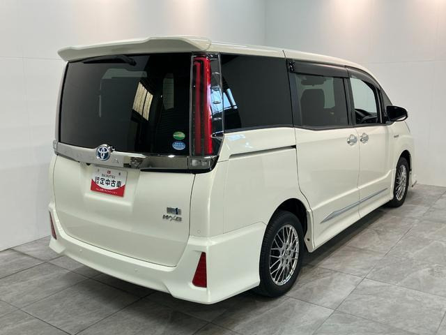 ノア1.8 ハイブリッド Si W×B II