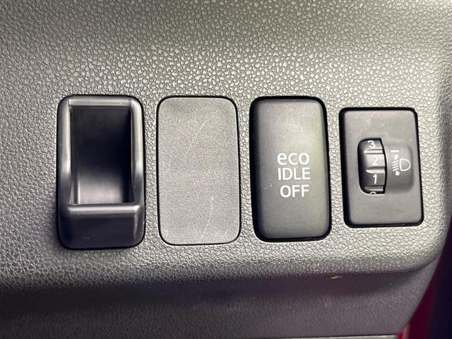 �y�A�C�h�����O�X�g�b�v�z�ԐM����a�؂Œ�Ԃ����ۂɃG���W�����~���A���ʂȔR���̏����}���܂��B�R��������ی�ɂȂ���@�\��G���W���̓u���[�L�𗣂��΍Ďn�����܂��B