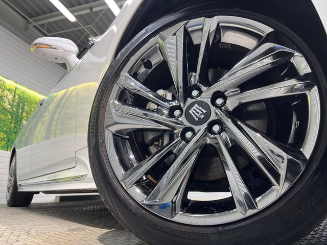 �y�O���[�h��p����18�C���`�A���~�z�C�[���z�f�U�C�����̍��������A���~�z�C�[���𑕒����Ă���܂��B�e��ЊO�A���~�z�C�[����A�X�^�b�h���X�^�C�����戵�����Ă���܂��B���񂲑��k����������