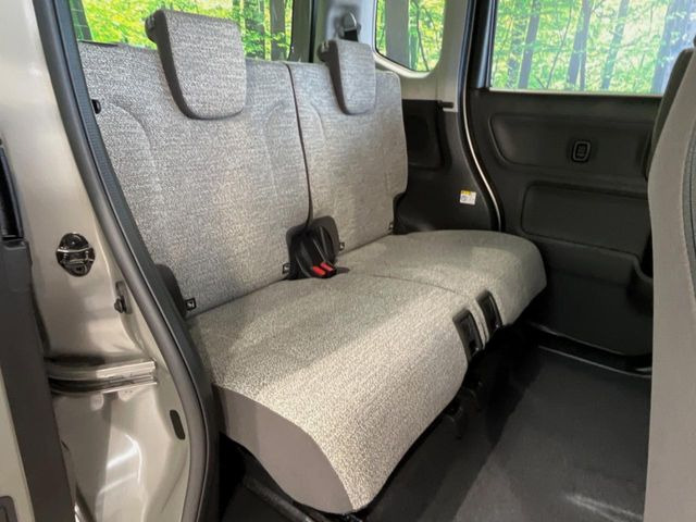 ���i���ȃI���W�i���t���A�}�b�g���I�v�V�����ɂĂ��p�ӂ��Ă���܂��B���D���ȃf�U�C����J���[�����Ԃɍ��킹�đI��ł����������Ƃ��ł��܂���