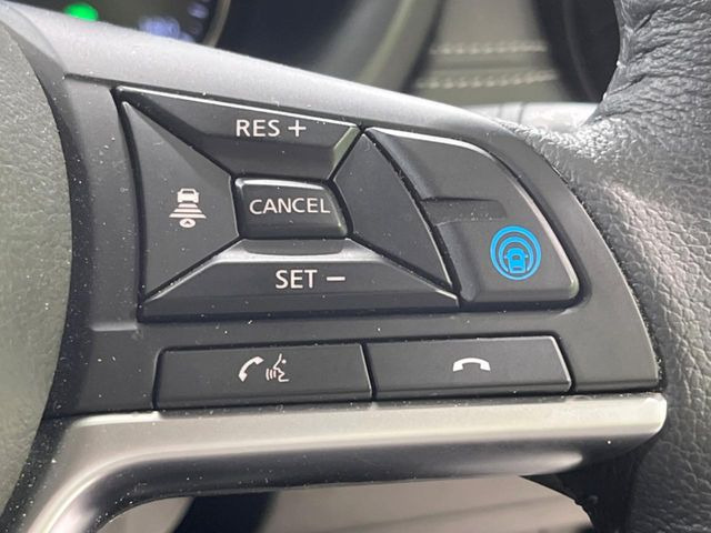 【プロパイロット】高速道路での長距離走行が楽に!!渋滞時と巡回走行のシーンで、アクセル・ブレーキ・ステアリングを自動で制御し、長距離運転の負担を軽減してくれます♪