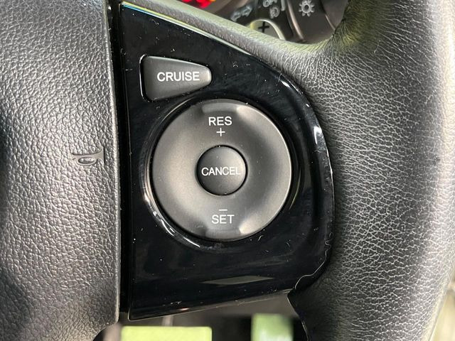 �y�N���[�Y�R���g���[���z�������H�����N���N���s�B�A�N�Z���𗣂��Ă���葬�x�ő��s���ł��A�������^�]���̕��S���y��!�����E�������ȒP�ȃX�C�b�`����Œ����ł��܂��B