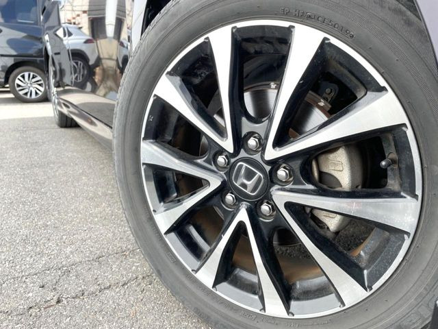 �y�����A���~�z�C�[���z�O�ςɃ}�b�`���������A���~�z�C�[���𑕒����Ă���܂��B�e��ЊO�A���~�z�C�[����A�X�^�b�h���X�^�C�����戵�����Ă���܂��B���񂲑��k����������