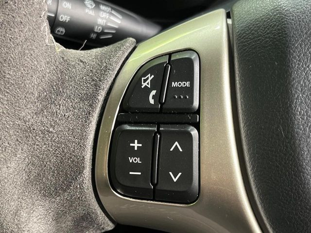 �y�X�e�A�����O�X�C�b�`�z�^�]���A�O������ڐ������炷���ƂȂ��A�I�[�f�B�I���̑��삪�\�ȕ֗��@�\!���S&���K�ȃh���C�u�����o���Ă���܂���