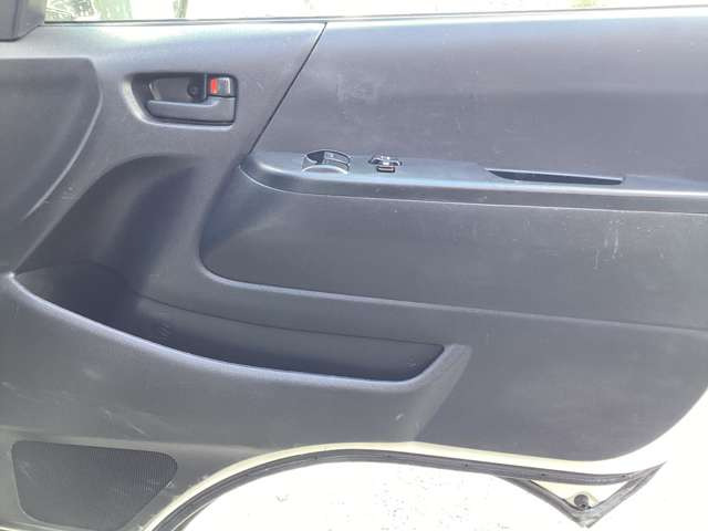 ���q������s�Ȃ��Ă���܂��B���p�Ԃ��畁�ʎԂǂ̂悤�Ȃ��Ԃł��������܂�!���薳���ł��̂ł��C�y�ɂ��\���t�����������܂���