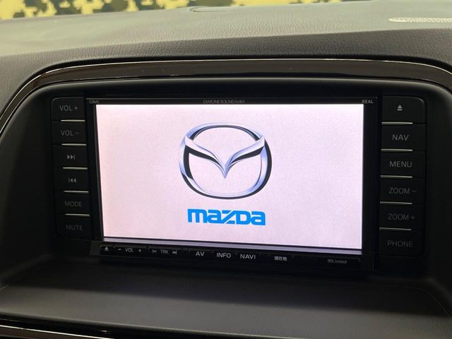 �y�}�c�_�R�l�N�g�i�r�z�ԓ��̕��͋C�Ƀ}�b�`������̌^�^�C�v�̃i�r�B�e����q�ݒ��Bluetooth�Đ����A�l�X�ȋ@�\���y���߂܂��B�����I�ȃ_�C�������삪�\�ŁA�g��������ǍD�ł��B