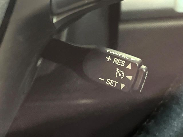 �y�N���[�Y�R���g���[���z�������H�����N���N���s�B�A�N�Z���𗣂��Ă���葬�x�ő��s���ł��A�������^�]���̕��S���y��!�����E�������ȒP�ȃX�C�b�`����Œ����ł��܂��B