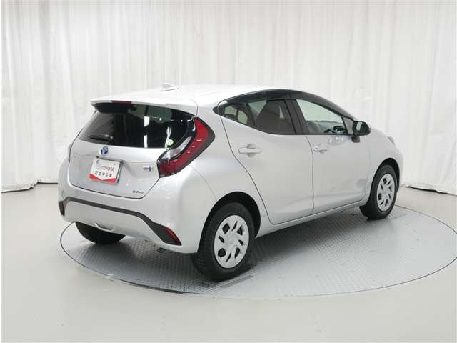 アクア1.5 G E-Four 4WD