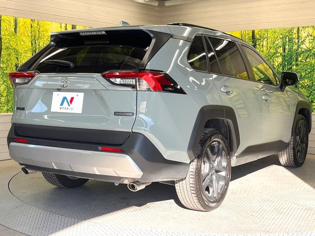 ☆全国のネクステージからお取り寄せが可能※!遠方の店舗に展示してあるクルマが気になる場合も、最寄りの店舗でご覧いただくことが可能です!是非私たちに要望をお聞かせください!※別途費用