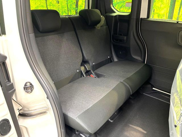 ���i���ȃI���W�i���t���A�}�b�g���I�v�V�����ɂĂ��p�ӂ��Ă���܂��B���D���ȃf�U�C����J���[�����Ԃɍ��킹�đI��ł����������Ƃ��ł��܂���