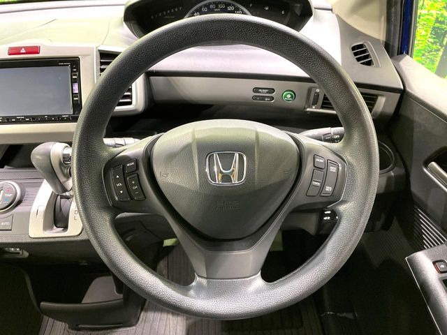 �y�X�e�A�����O�X�C�b�`�z�^�]���A�O������ڐ������炷���ƂȂ��A�I�[�f�B�I���̑��삪�\�ȕ֗��@�\!���S&���K�ȃh���C�u�����o���Ă���܂���