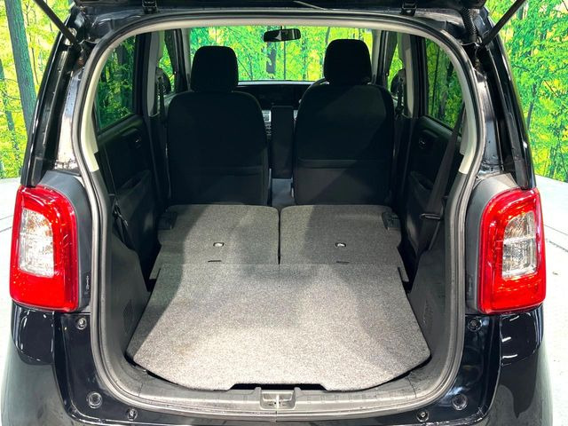 ���i�̂���������ʋ΁A���}���ɏ\���ȉ׎��X�y�[�X���m�ۂ��Ă���܂��B�Z�J���h�V�[�g��|���ƁA�傫�ȉו��̐ύڂ��\�ł���