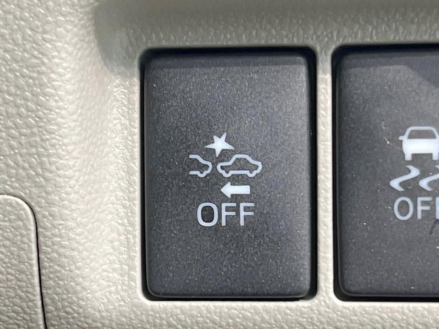 �y�X�}�[�g�A�V�X�g�z���s���ɑO���̎ԗ�����F�����A�Փ˂������Ȏ��͌x��ƃu���[�L�ŏՓˉ���Ɣ�Q�y�����A�V�X�g�B�����S�Ƀh���C�u�����y���݂��������܂��B