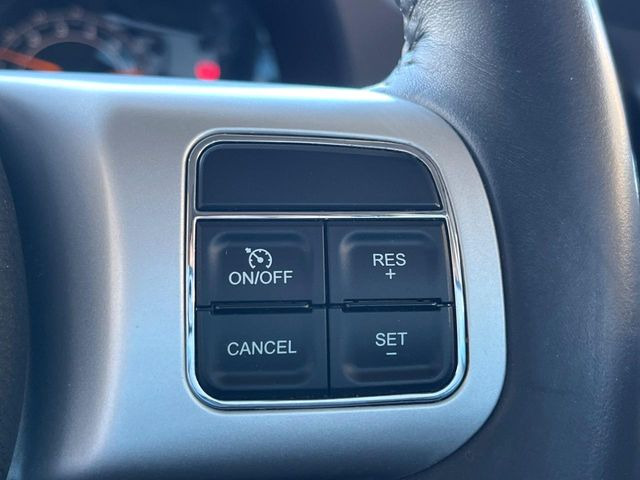 ���I�[�g�N���[�Y�R���g���[��:�������H�⎩���Ԑ�p���H���ɂāA�葬���q���\�ƂȂ�֗��ȋ@�\�ł��B�������ړ��̍ۂł����ɂ����֗��ɂ��g�����������܂���