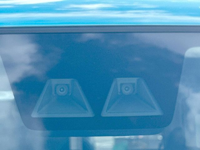 �y�X�}�[�g�A�V�X�g�z���s���ɑO���̎ԗ�����F�����A�Փ˂������Ȏ��͌x��ƃu���[�L�ŏՓˉ���Ɣ�Q�y�����A�V�X�g�B�����S�Ƀh���C�u�����y���݂��������܂��B