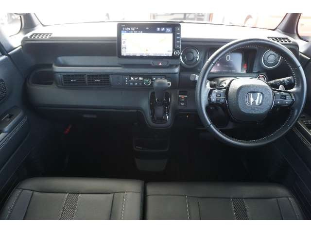 N-BOXカスタムターボ コーディネートスタイル モノトーン