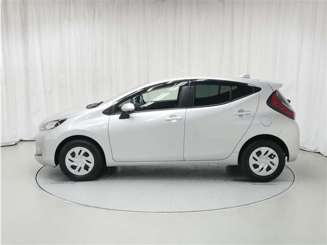 アクア1.5 G E-Four 4WD