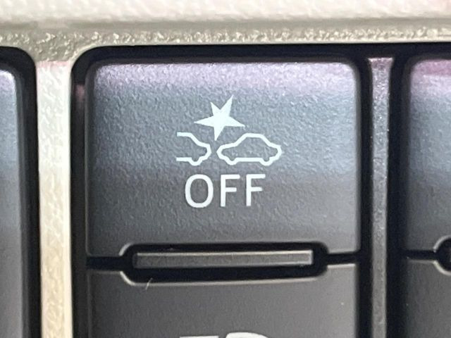 �y�X�}�[�g�A�V�X�g�z���s���ɑO���̎ԗ�����F�����A�Փ˂������Ȏ��͌x��ƃu���[�L�ŏՓˉ���Ɣ�Q�y�����A�V�X�g�B�����S�Ƀh���C�u�����y���݂��������܂��B