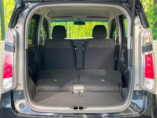 ���i�̂���������ʋ΁A���}���ɏ\���ȉ׎��X�y�[�X���m�ۂ��Ă���܂��B�Z�J���h�V�[�g��|���ƁA�傫�ȉו��̐ύڂ��\�ł���